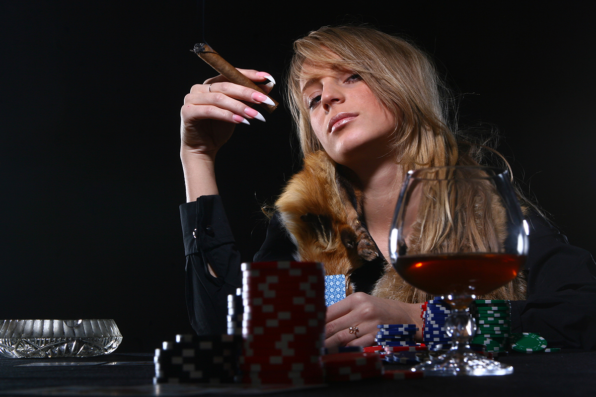 Investigazioni su dipendenze da alcool, droga e gioco