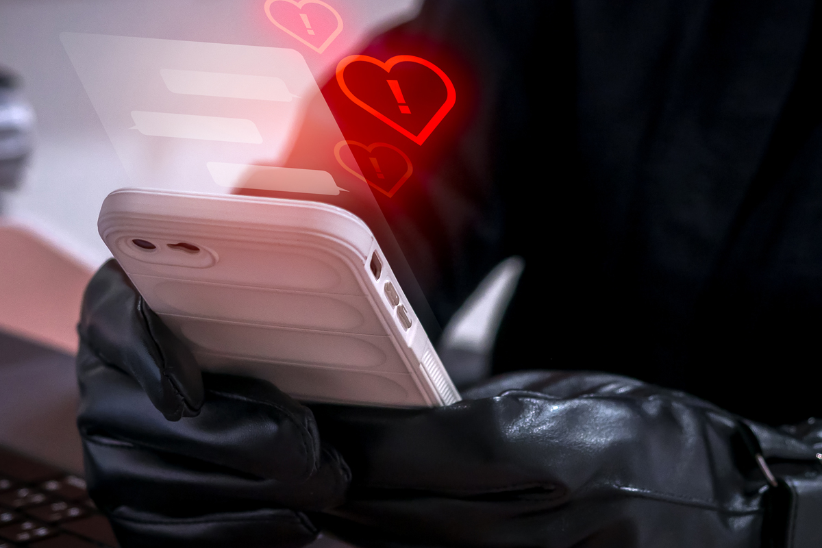 Investigazioni su falsi profili social e truffe romantiche